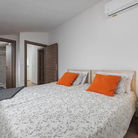 Vikendica Stunning In With Wifi *